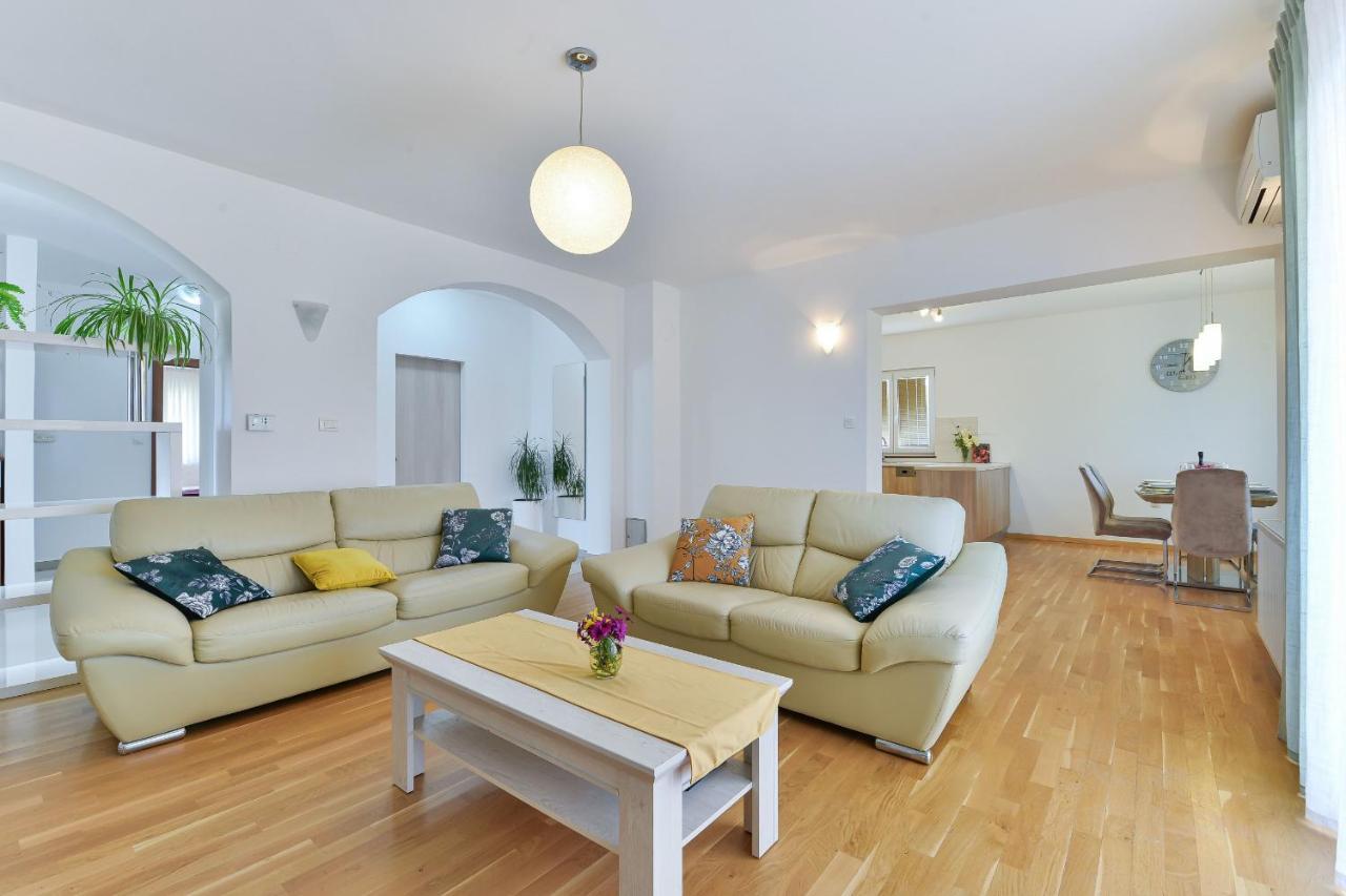 Villa Solis Zara Esterno foto