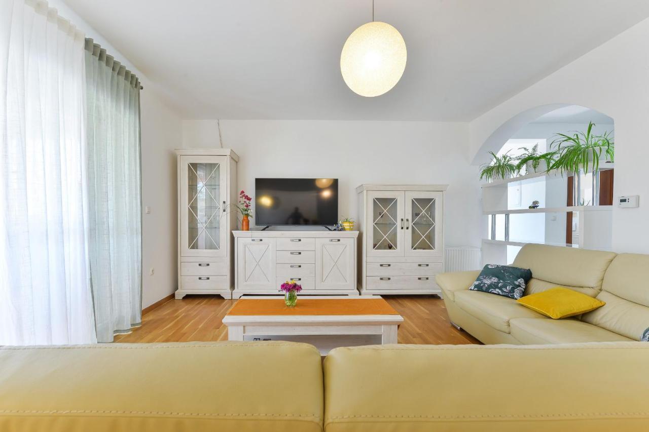 Villa Solis Zara Esterno foto
